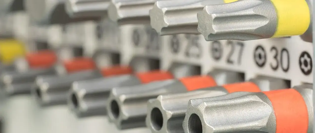 Kan opbevaringskasser bruges til opbevaring af værktøj?