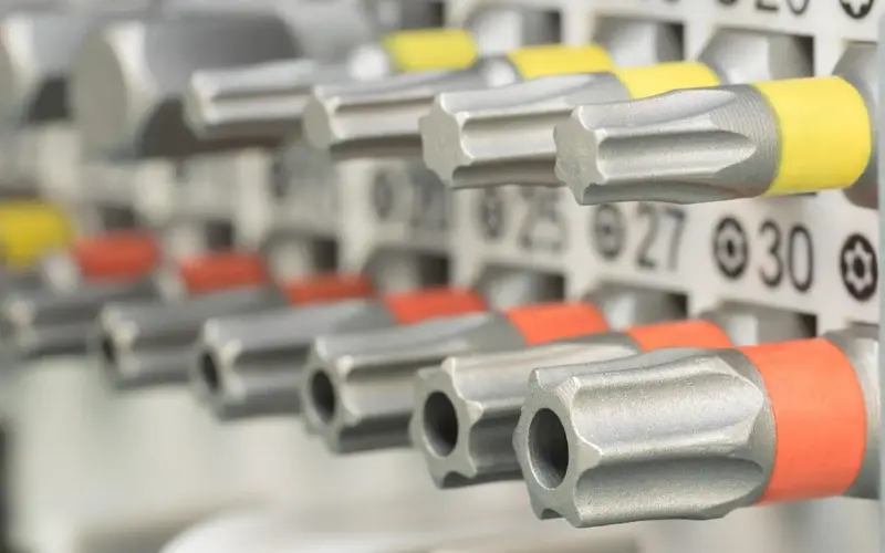 Kan opbevaringskasser bruges til opbevaring af værktøj?